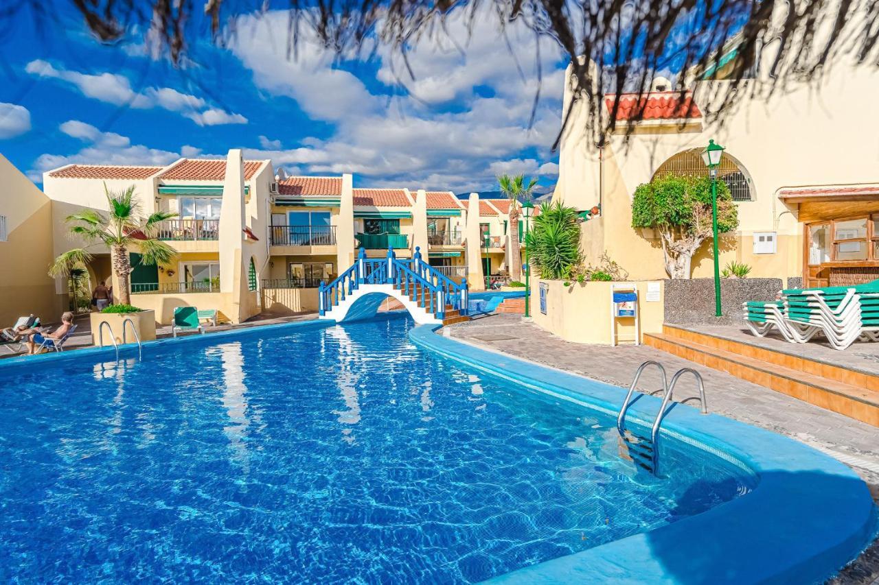 Aircon River Style Pool Best Beach In 200M Mareverde 아데제 외부 사진